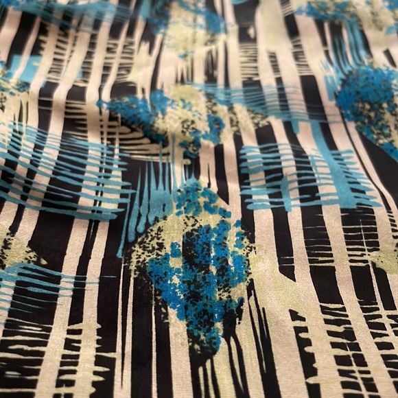 Vintage Collections silk cropped trousers with elastic waist band and zipper - Picture 5 of 7